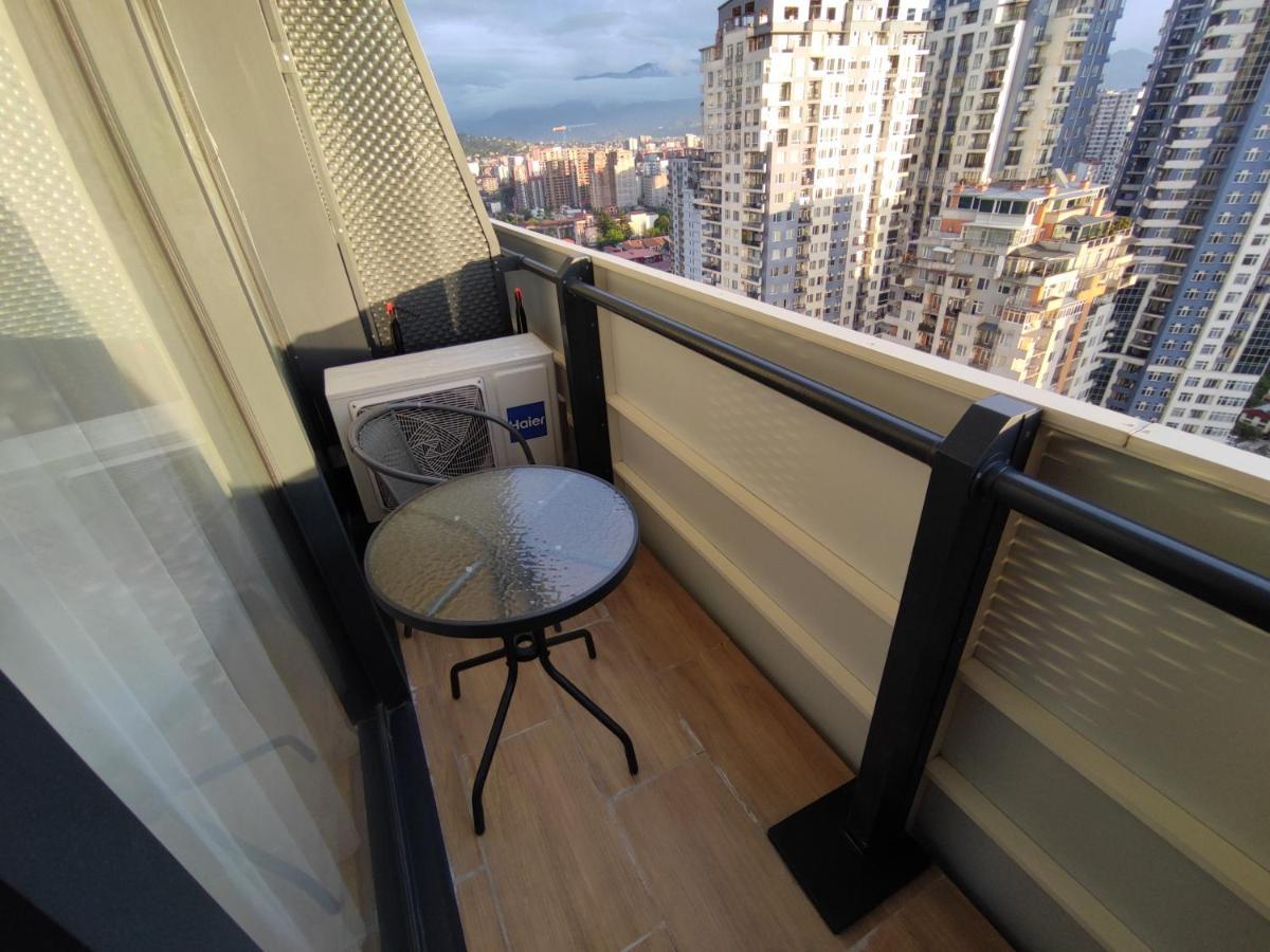 Apartment Studio バトゥーミ エクステリア 写真